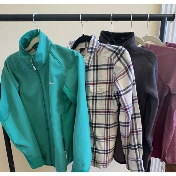 Patagonia Women's Bundle 5 PCS Jacket Fleece Shirts Size S/XS Outdoor Lot Deal - Picture 1 of 16